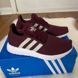 Adidas Swift Run Shoes Women’s New